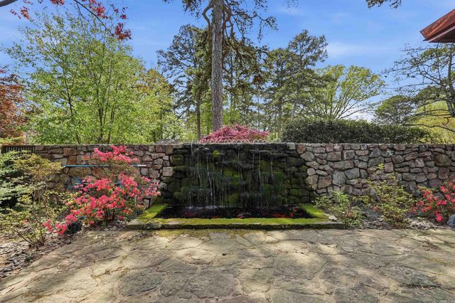 2 Glenridge Road, Little Rock, AR 72227