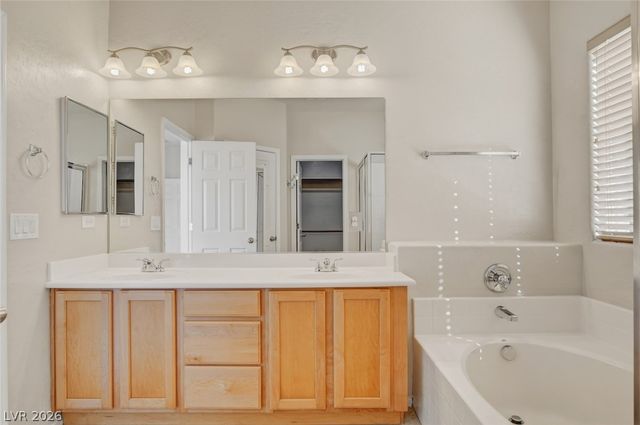 6824 Woodland Vase Court, Las Vegas, NV 89131