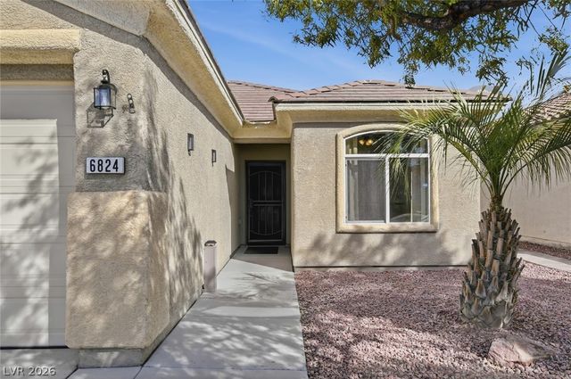 6824 Woodland Vase Court, Las Vegas, NV 89131