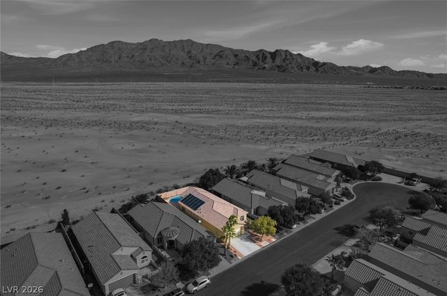 6824 Woodland Vase Court, Las Vegas, NV 89131