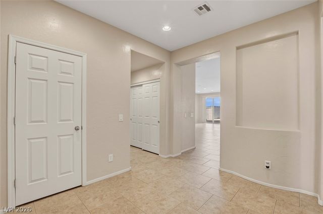 6824 Woodland Vase Court, Las Vegas, NV 89131