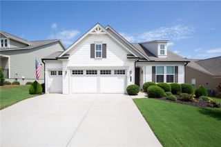 215 Silver Court, Hoschton, GA 30548