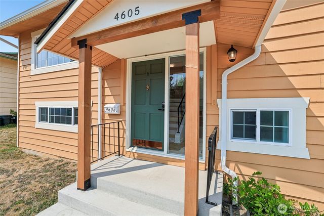 4605 224th Place SW, Mountlake Terrace, WA 98043