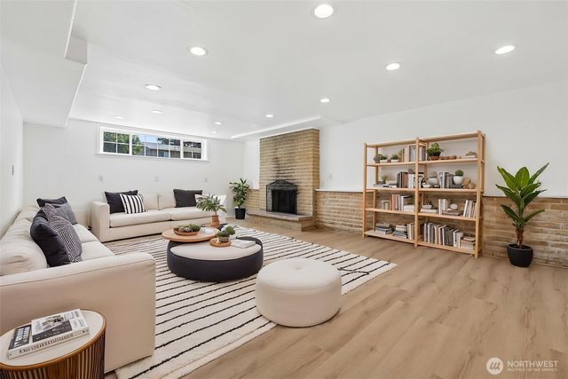 4605 224th Place SW, Mountlake Terrace, WA 98043