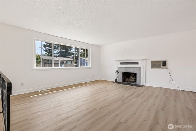 4605 224th Place SW, Mountlake Terrace, WA 98043