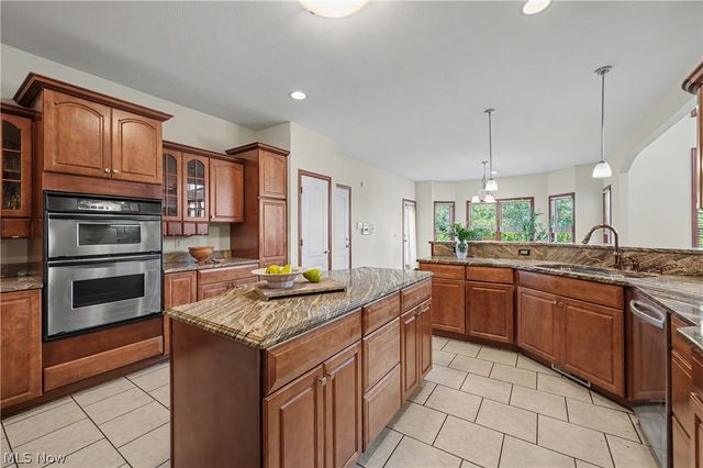 7635 Harley Hills Drive, North Royalton, OH 44133