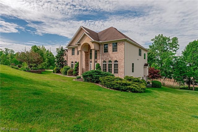 7635 Harley Hills Drive, North Royalton, OH 44133