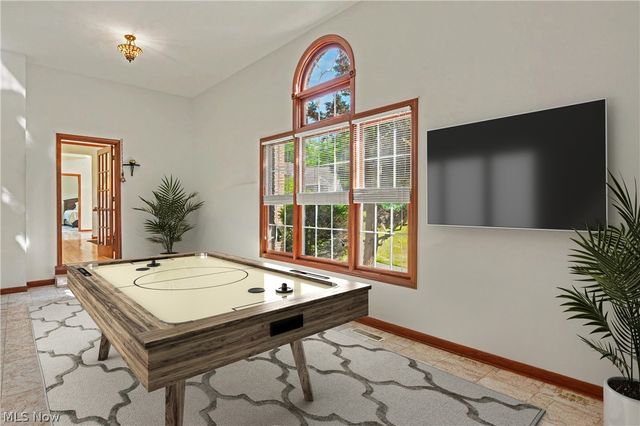 7635 Harley Hills Drive, North Royalton, OH 44133