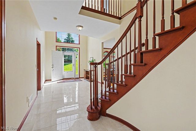 7635 Harley Hills Drive, North Royalton, OH 44133