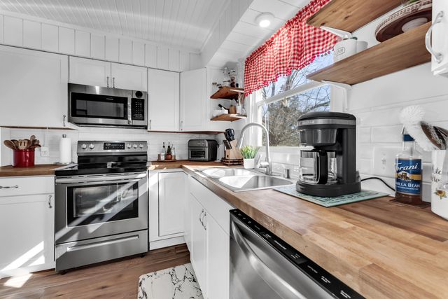 240 Division Street, Forsyth, MO 65653