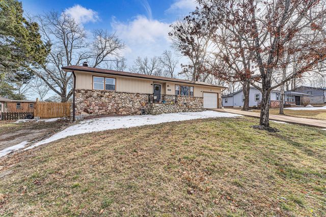 240 Division Street, Forsyth, MO 65653