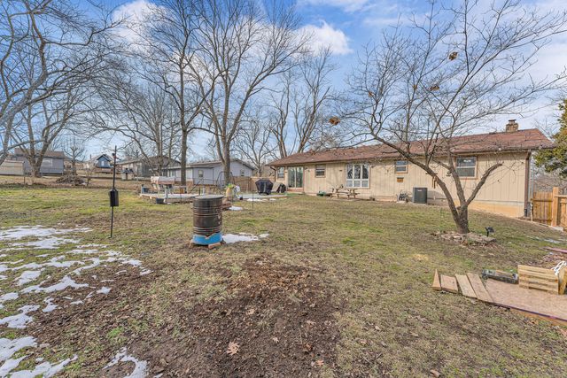 240 Division Street, Forsyth, MO 65653