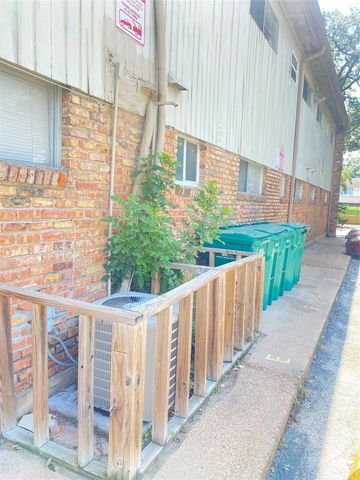 820 W Alabama 14, Houston, TX 77006