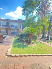 820 W Alabama 14, Houston, TX 77006