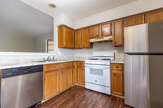 6201 Berkett CV A, Austin, TX 78745