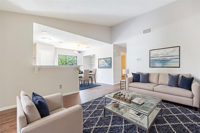 6201 Berkett CV A, Austin, TX 78745