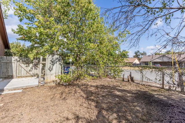 6201 Berkett CV A, Austin, TX 78745