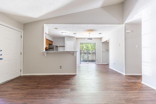 6201 Berkett CV A, Austin, TX 78745
