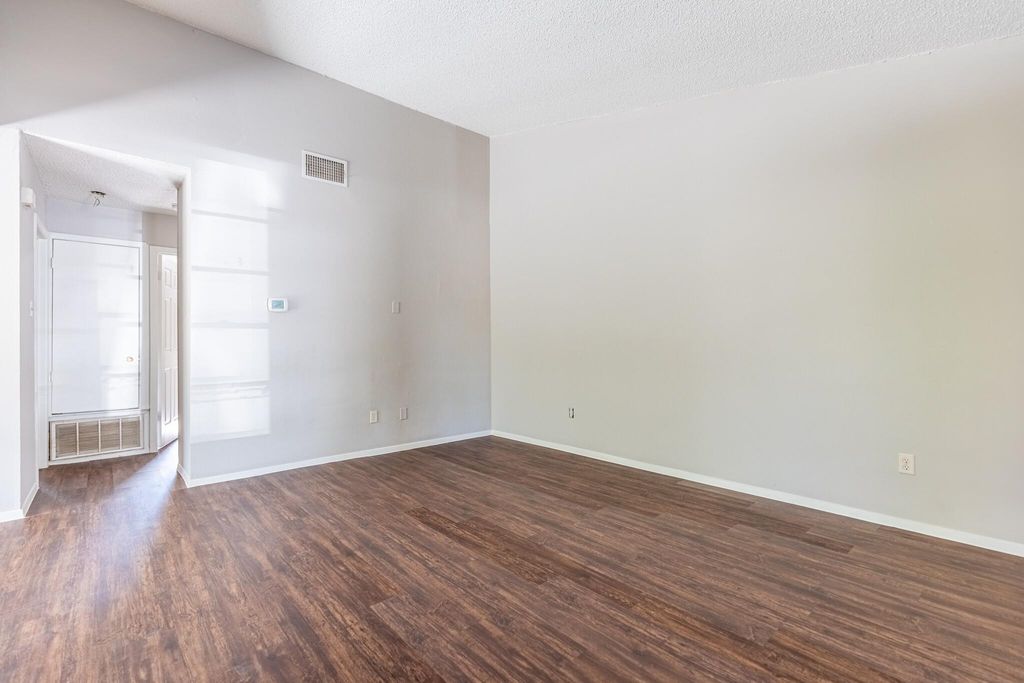 6201 Berkett CV A, Austin, TX 78745