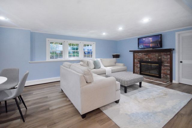 320 Russell Street, Carlisle, MA 01741