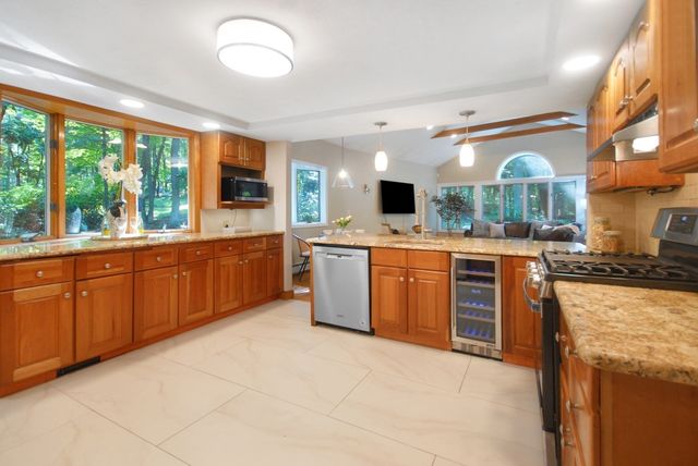 320 Russell Street, Carlisle, MA 01741