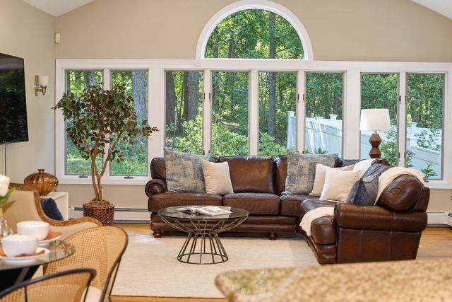 320 Russell Street, Carlisle, MA 01741