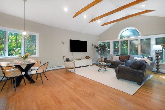 320 Russell Street, Carlisle, MA 01741