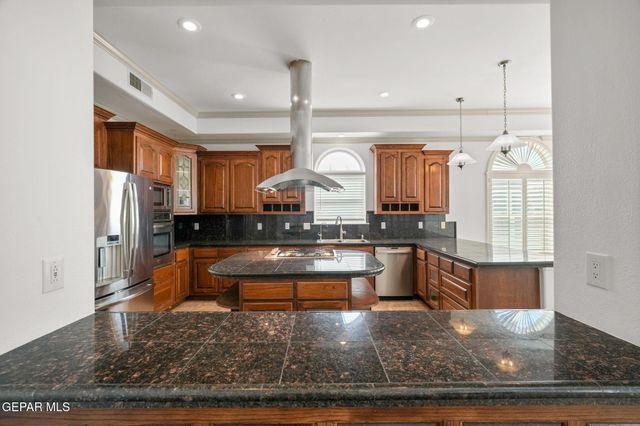 6389 FRANKLIN TRAIL Drive, El Paso, TX 79912