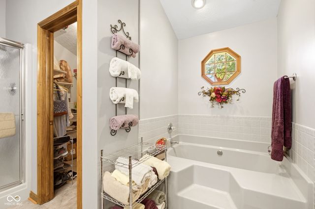 10300 N Serenity Lane, Mooresville, IN 46158