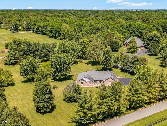 10300 N Serenity Lane, Mooresville, IN 46158
