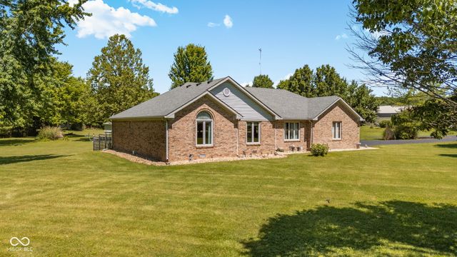 10300 N Serenity Lane, Mooresville, IN 46158