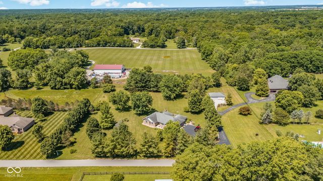 10300 N Serenity Lane, Mooresville, IN 46158