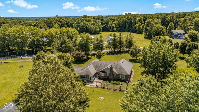 10300 N Serenity Lane, Mooresville, IN 46158