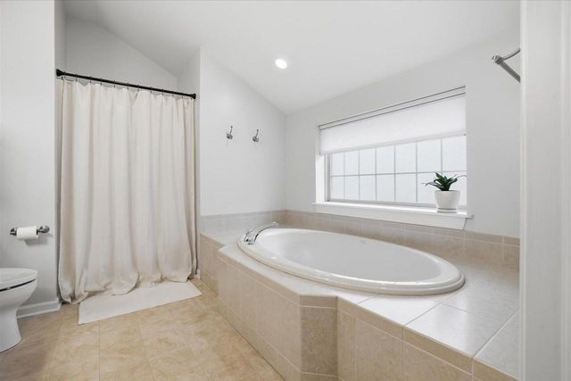 1152 River Place BOULEVARD, Waukesha, WI 53189