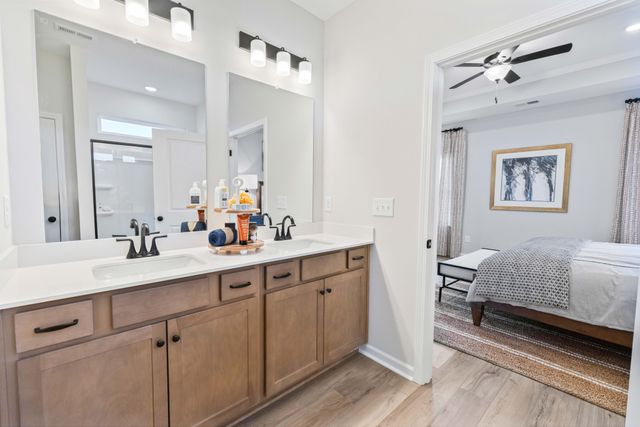 863 Ridgefield Way, Clarksville, TN 37042