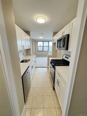 61-20 Grand Central Parkway A1, Forest Hills, NY 11375