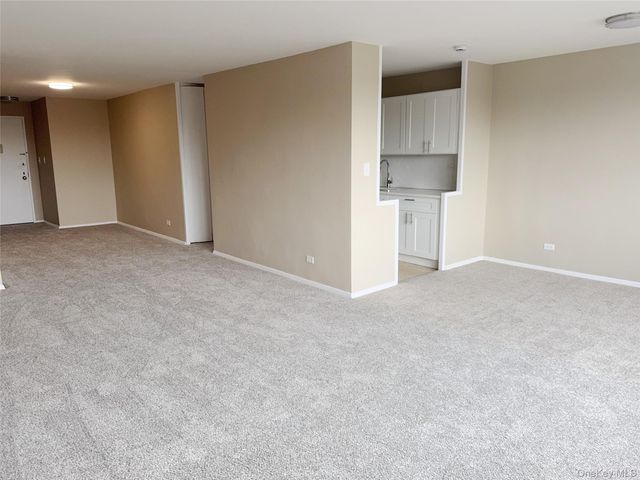 61-20 Grand Central Parkway A1, Forest Hills, NY 11375
