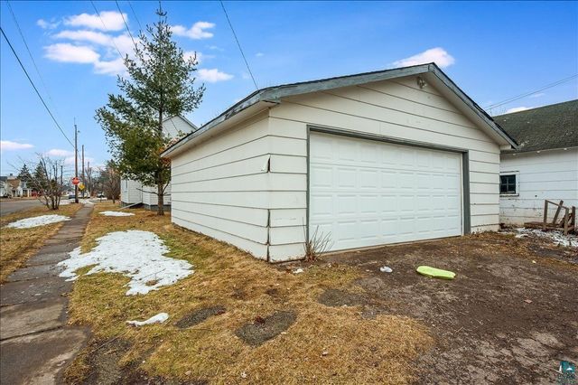 302 E 7th St, Superior, WI 54880