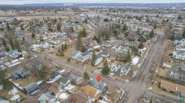 302 E 7th St, Superior, WI 54880