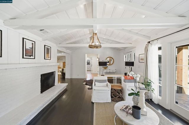 12 La Sombra Ct, Orinda, CA 94563