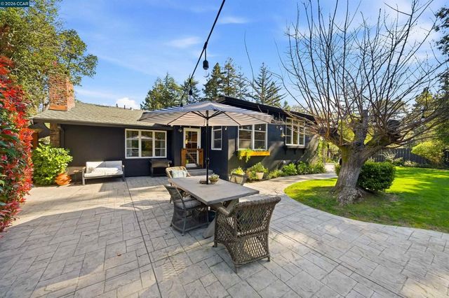 12 La Sombra Ct, Orinda, CA 94563