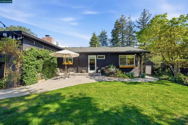 12 La Sombra Ct, Orinda, CA 94563