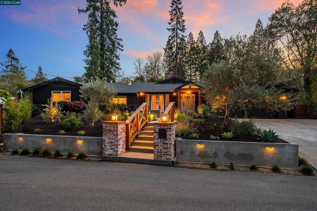 12 La Sombra Ct, Orinda, CA 94563