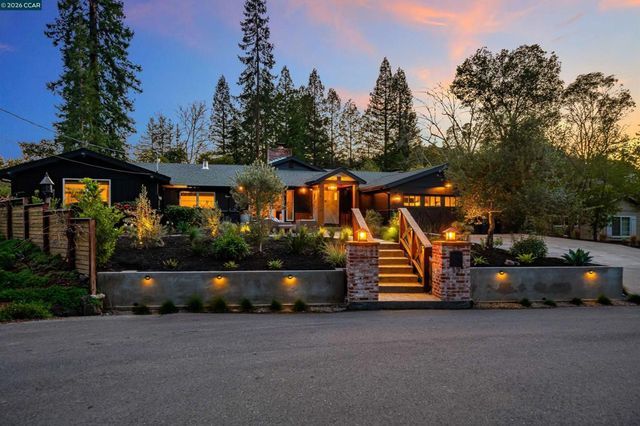 12 La Sombra Ct, Orinda, CA 94563