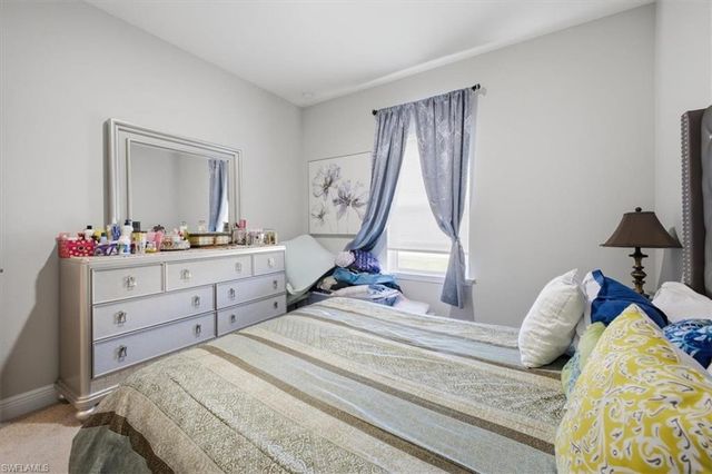 1025 7th PL, Cape Coral, FL 33993