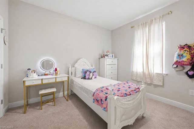 1025 7th PL, Cape Coral, FL 33993