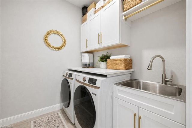 1025 7th PL, Cape Coral, FL 33993