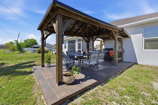 1025 7th PL, Cape Coral, FL 33993