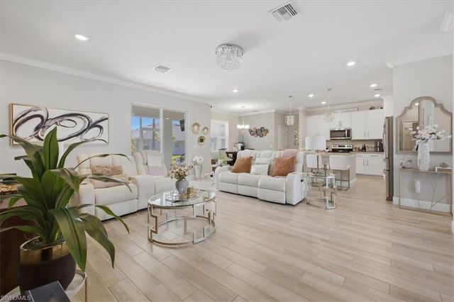 1025 7th PL, Cape Coral, FL 33993