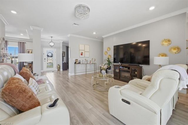 1025 7th PL, Cape Coral, FL 33993